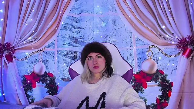 Snapshot of GilaKat chatting on 12/24/24, 08:33 GilaKat online show from 12/24/24, 08:33