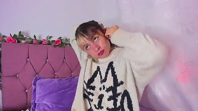 Snapshot of GilaKat chatting on 02/11/25, 10:59 GilaKat online show from 02/11/25, 10:59