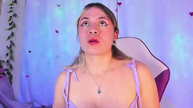 Snapshot of GilaKat chatting on 03/20/25, 05:02 GilaKat online show from 03/20/25, 05:02