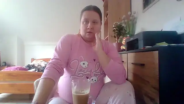 ReifeVenna online show from 10/01/25, 10:43