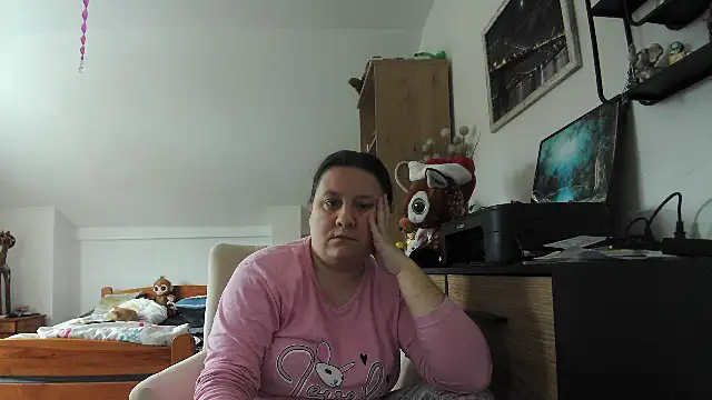 Snapshot of ReifeVenna chatting on 02/05/26, 10:20 ReifeVenna online show from 02/05/26, 10:20