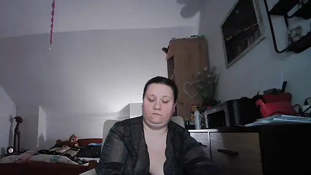 Snapshot of ReifeVenna chatting on 02/24/26, 05:44 ReifeVenna online show from 02/24/26, 05:44