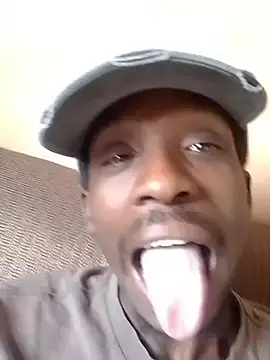 Snapshot of Eugenemtsiri chatting on 04/11/26, 11:36 Eugenemtsiri online show from 04/11/26, 11:36