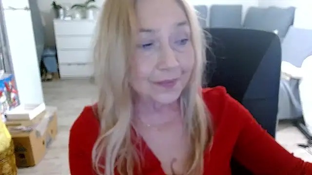 Snapshot of sofia_xkiss chatting on 12/31/24, 11:09 sofia xkiss online show from 12/31/24, 11:09