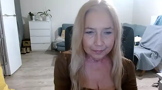 Snapshot of sofia_xkiss chatting on 01/14/25, 07:48 sofia xkiss online show from 01/14/25, 07:48