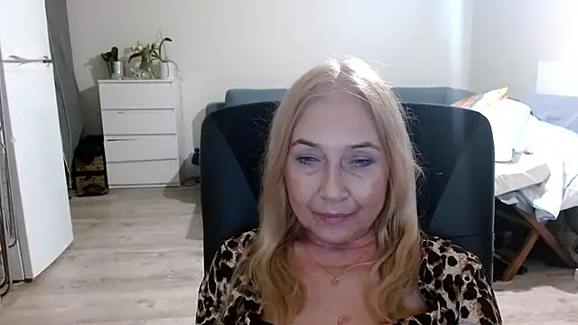 Snapshot of sofia_xkiss chatting on 01/27/25, 02:46 sofia xkiss online show from 01/27/25, 02:46