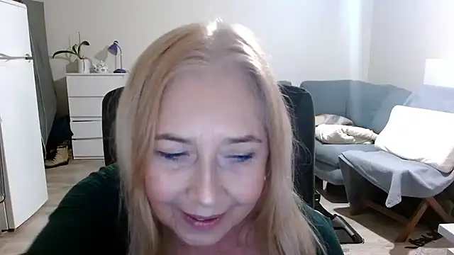 Snapshot of sofia_xkiss chatting on 01/31/25, 02:49 sofia xkiss online show from 01/31/25, 02:49