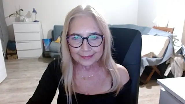 Snapshot of sofia_xkiss chatting on 02/09/25, 06:26 sofia xkiss online show from 02/09/25, 06:26