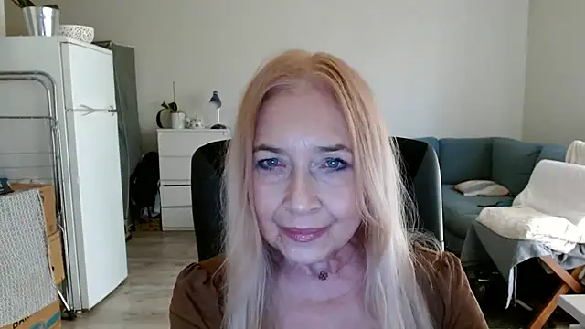 Snapshot of sofia_xkiss chatting on 02/27/25, 02:43 sofia xkiss online show from 02/27/25, 02:43