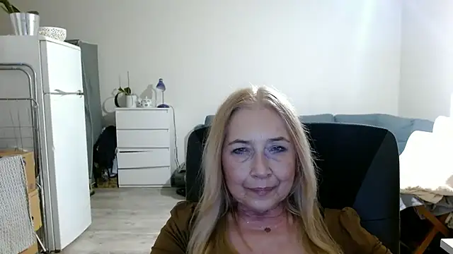 Snapshot of sofia_xkiss chatting on 02/27/25, 05:58 sofia xkiss online show from 02/27/25, 05:58