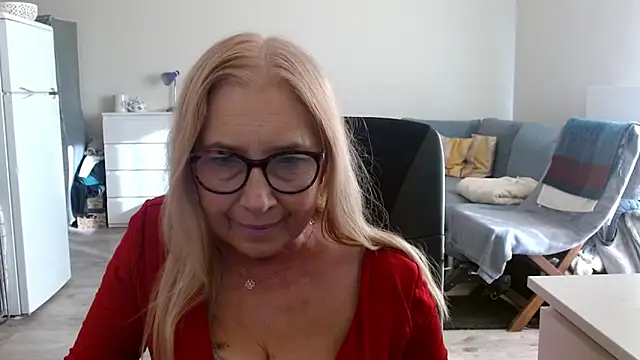 Snapshot of sofia_xkiss chatting on 03/07/25, 02:45 sofia xkiss online show from 03/07/25, 02:45