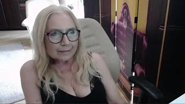 Snapshot of sofia_xkiss chatting on 07/03/26, 01:50 sofia xkiss online show from 07/03/26, 01:50