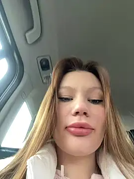 justmila online show from 01/12/25, 09:40