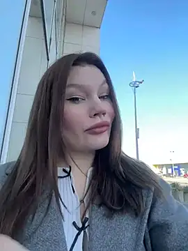 justmila online show from 02/05/25, 11:12