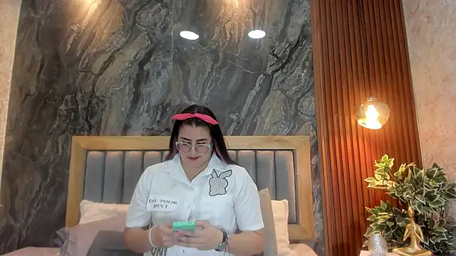 BellaPeers  online show from 02/07/25, 11:34