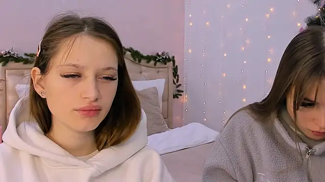 Snapshot of queenofjoyy chatting on 12/07/24, 06:10 queenofjoyy online show from 12/07/24, 06:10