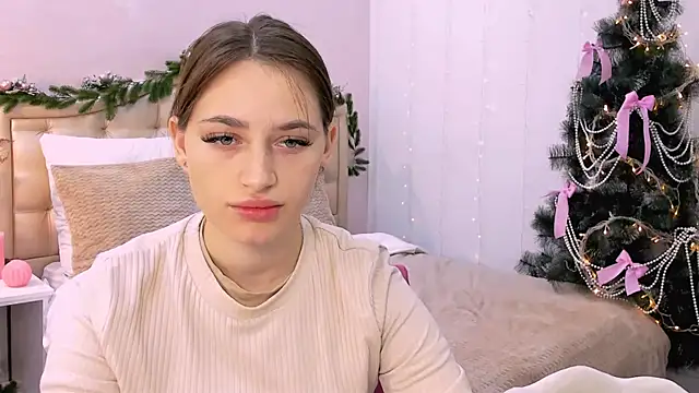 Snapshot of queenofjoyy chatting on 12/14/24, 06:02 queenofjoyy online show from 12/14/24, 06:02