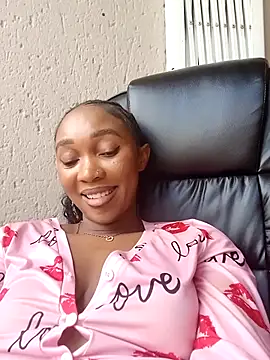 Snapshot of Shria107 chatting on 03/09/25, 12:31 Shria107 online show from 03/09/25, 12:31