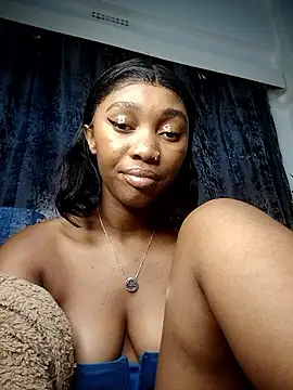 Snapshot of Shria107 chatting on 11/22/25, 03:27 Shria107 online show from 11/22/25, 03:27