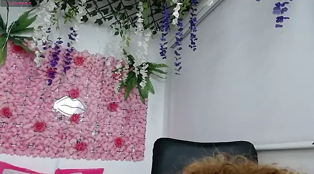 BLONDE SEXYHOT online show from 02/10/25, 11:23