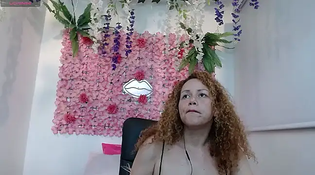 BLONDE SEXYHOT online show from 02/13/25, 03:07