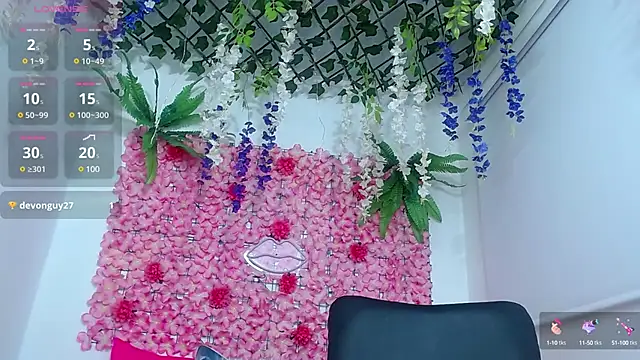 BLONDE SEXYHOT online show from 03/12/25, 12:04