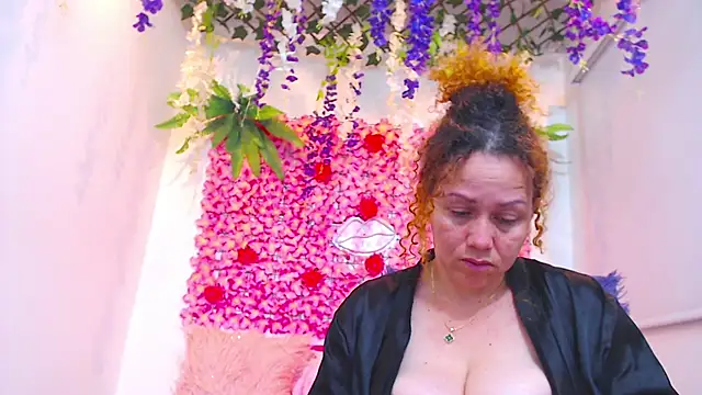 BLONDE SEXYHOT online show from 11/25/25, 11:38