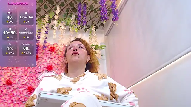 BLONDE SEXYHOT online show from 02/11/26, 03:17