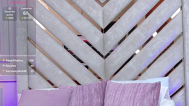 Kendall-Moll online show from 02/28/25, 07:58