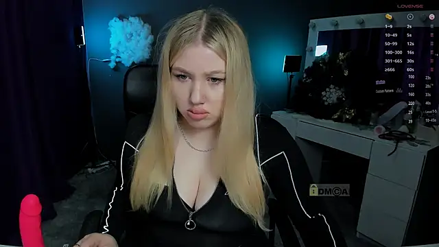 juli kisss online show from 01/14/25, 07:32