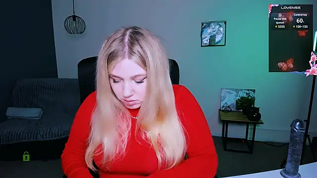 juli kisss online show from 01/21/25, 07:39