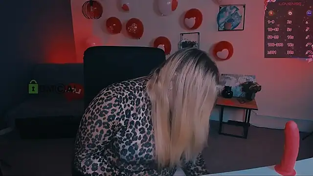 juli kisss online show from 02/21/25, 12:39