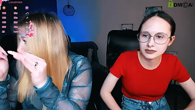 juli kisss online show from 03/13/25, 01:43