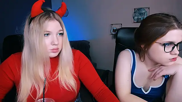 juli kisss online show from 03/16/25, 07:49