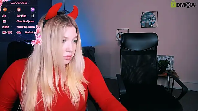 juli kisss online show from 03/16/25, 10:53