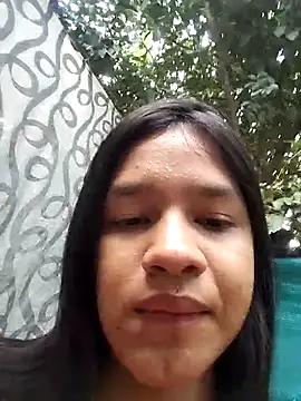 Snapshot of Little_Pau_Dirty chatting on 12/21/24, 12:06 Little Pau Dirty online show from 12/21/24, 12:06