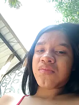 Snapshot of Little_Pau_Dirty chatting on 12/24/24, 03:26 Little Pau Dirty online show from 12/24/24, 03:26