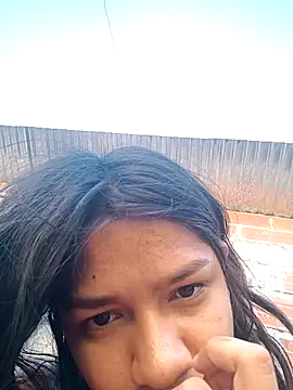 Snapshot of Little_Pau_Dirty chatting on 11/19/25, 02:06 Little Pau Dirty online show from 11/19/25, 02:06