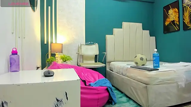 Austin Cardieff online show from 12/27/24, 10:37