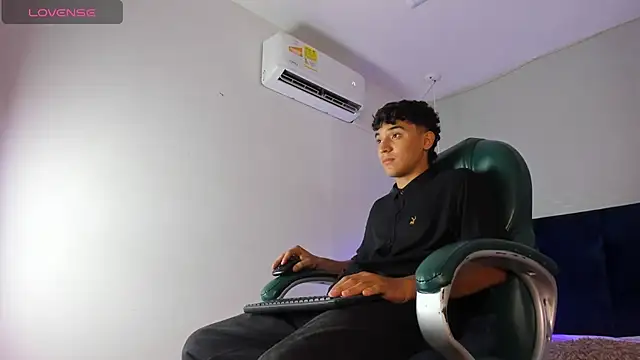 Austin Cardieff online show from 01/26/25, 03:38