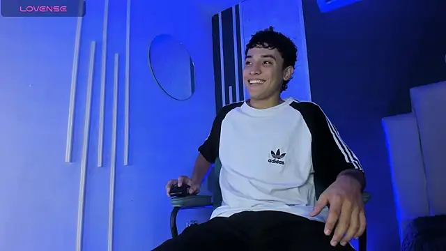 Austin Cardieff online show from 03/04/25, 03:22