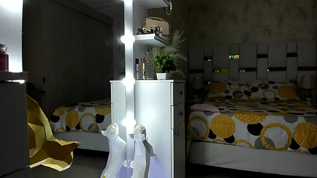 cherryfox88 online show from 09/14/25, 12:10