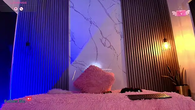 Snapshot of Iamvictoria06 chatting on 10/18/25, 08:20 Iamvictoria06 online show from 10/18/25, 08:20