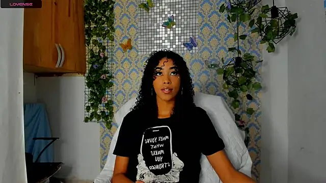 sasha fox00 online show from 12/18/24, 07:08