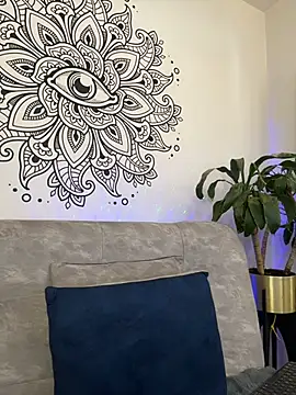 aaroncolombia online show from 10/28/25, 12:09