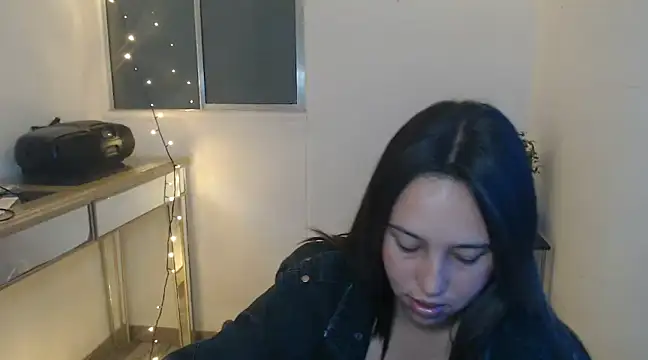 Skarlet Adams28 online show from 01/22/25, 08:06