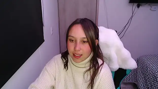 Skarlet Adams28 online show from 10/08/25, 09:23