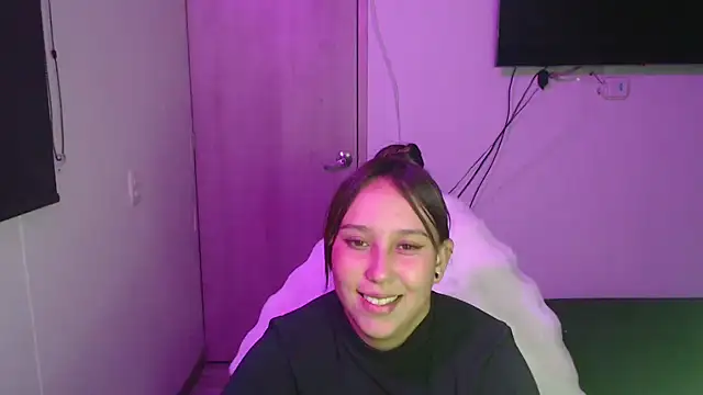 Skarlet Adams28 online show from 10/20/25, 11:16