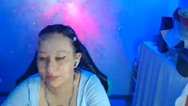 Skarlet Adams28 online show from 07/15/26, 08:41