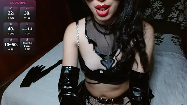 Snapshot of Persefonefire chatting on 11/12/25, 09:58 Persefonefire online show from 11/12/25, 09:58